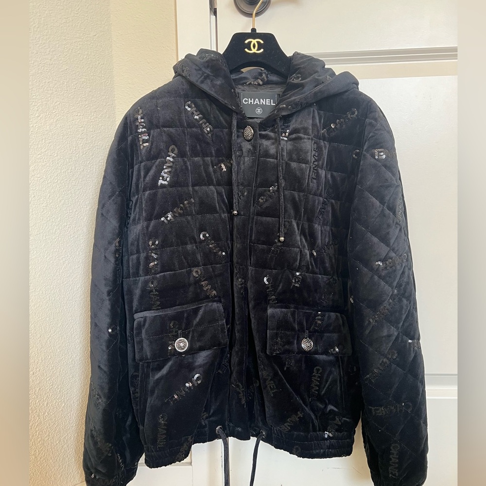 Chanel black puffer jacket coat 36